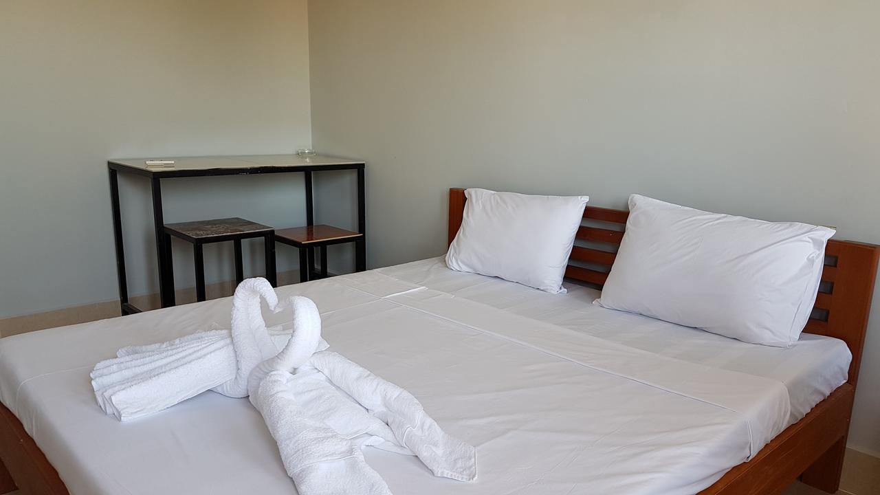 קמפוט Two Moons Resort מראה חיצוני תמונה